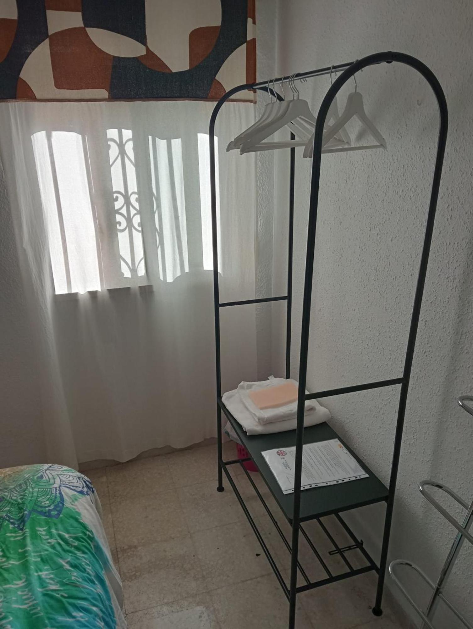 Habitacion Piso Particular En กาสติเญฮา เด ลาเกวสตา ภายนอก รูปภาพ